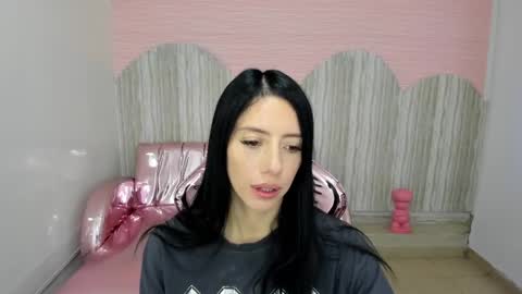 Snapshot of jess_a_ chatting on 12/20/24, 03:10 Jess online show from 12/20/24, 03:10