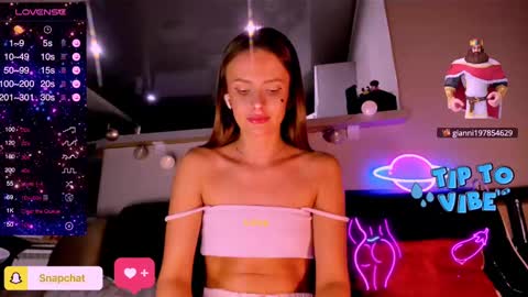 Snapshot of jess_kahawaty chatting on 02/06/25, 10:32 Jess online show from 02/06/25, 10:32