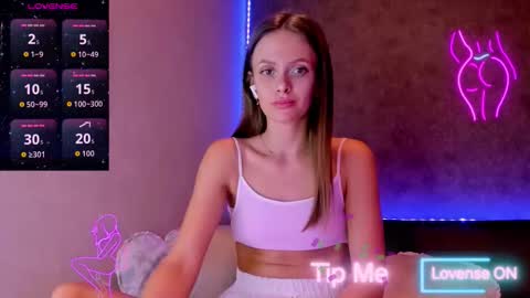 Snapshot of jess_kahawaty chatting on 09/16/25, 01:17 Jess online show from 09/16/25, 01:17