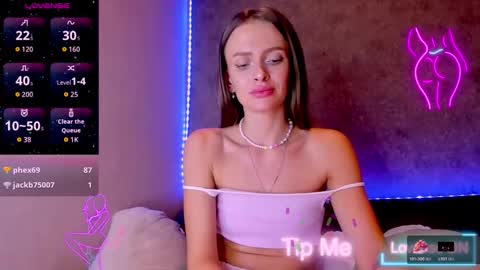 Snapshot of jess_kahawaty chatting on 10/28/25, 12:03 Jess online show from 10/28/25, 12:03