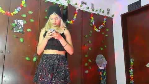 Jessica online show from 04/15/26, 08:42