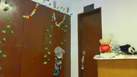 Jessica online show from 04/21/26, 08:23