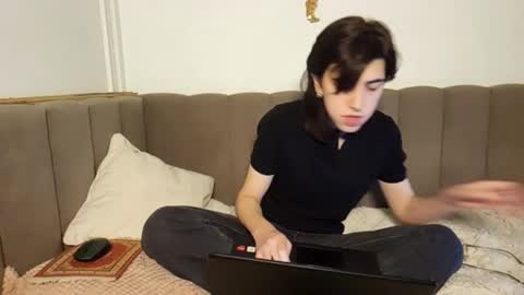 Jesee Estrella online show from 10/07/25, 05:32