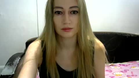 Snapshot of jessfox1 chatting on 12/23/24, 04:01 JessFox1 online show from 12/23/24, 04:01