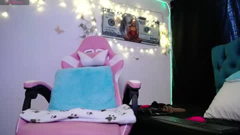 Snapshot of jessi1986_ chatting on 07/12/26, 04:53 Jessie online show from 07/12/26, 04:53