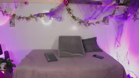 Snapshot of jessi_alex chatting on 10/13/25, 11:10 Jessi Alex online show from 10/13/25, 11:10