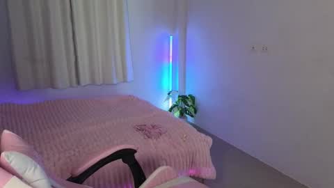 Jessy online show from 03/28/26, 02:22