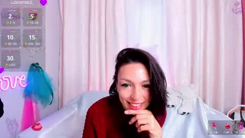 Snapshot of jessica_tiny chatting on 07/18/26, 01:43 Jessica online show from 07/18/26, 01:43