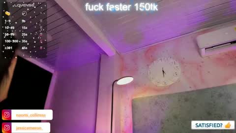 Snapshot of jessicameron chatting on 10/11/25, 04:55 JESSI AND NAOMI online show from 10/11/25, 04:55