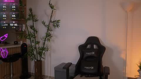  Jessica Pratt  IG jessicaxpratt online show from 03/24/26, 12:54