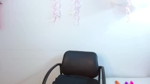 jessicarabbit4 online show from 02/13/25, 01:19