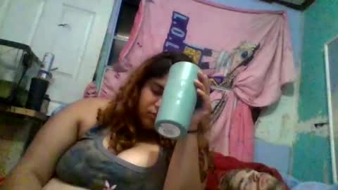 Snapshot of jessicarabbits4 chatting on 06/19/26, 02:27 dovedianna online show from 06/19/26, 02:27