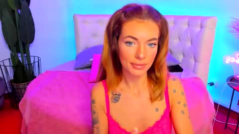 Snapshot of jessicasky_ chatting on 10/25/25, 07:52 Jessy online show from 10/25/25, 07:52