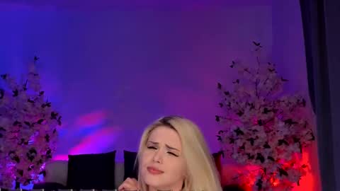 Gloria   online show from 01/22/25, 11:10