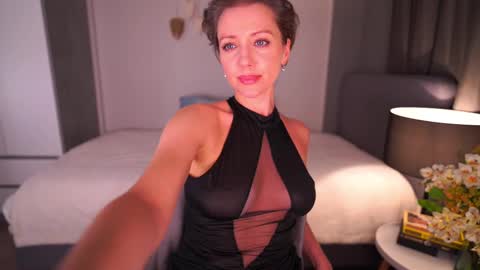 Snapshot of jessideen chatting on 02/11/25, 06:30 Jessica online show from 02/11/25, 06:30