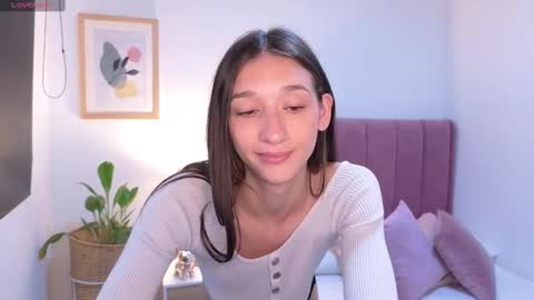 Snapshot of jessie__02 chatting on 12/19/24, 07:51 Jess online show from 12/19/24, 07:51