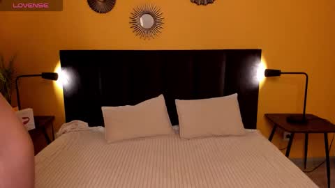 Snapshot of jessie_curlyy chatting on 10/06/25, 03:04 Jessie online show from 10/06/25, 03:04