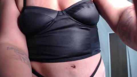 Snapshot of jessie_rose_ chatting on 12/16/25, 08:47 Jessie Rose online show from 12/16/25, 08:47