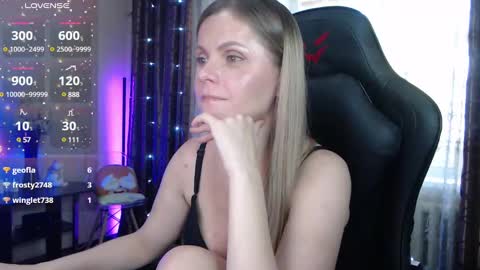 Jess online show from 03/09/25, 03:32