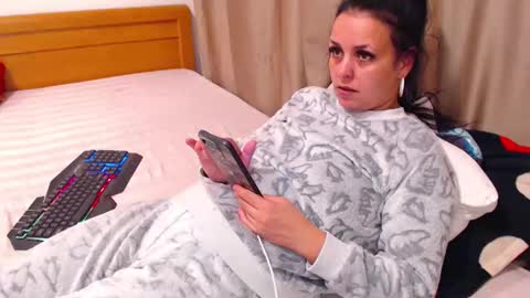 jessiestar3 online show from 04/13/26, 07:41