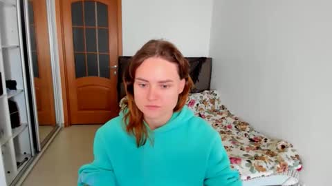 Snapshot of jessy_lil chatting on 11/22/25, 11:09 Polina online show from 11/22/25, 11:09