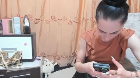Snapshot of jessylonghair chatting on 07/12/26, 07:49 Jessylonghair online show from 07/12/26, 07:49