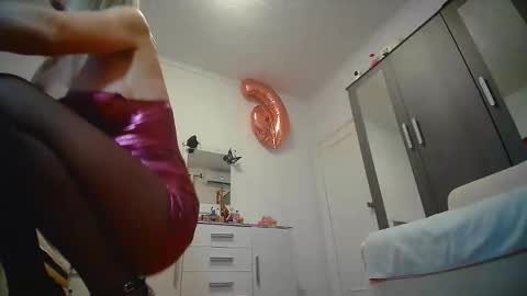 Snapshot of jesyruby21 chatting on 11/11/25, 07:30 jesy online show from 11/11/25, 07:30