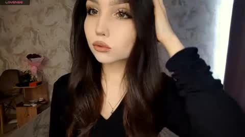 I am Gina ntmu Lets hit 10 Thumbs Up together online show from 05/03/26, 06:52