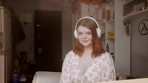 I am Gina ntmu Lets hit 10 Thumbs Up together online show from 06/09/26, 10:38