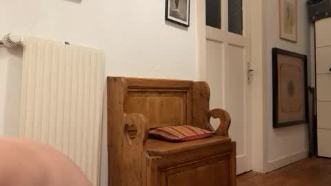 me online show from 12/01/25, 02:05