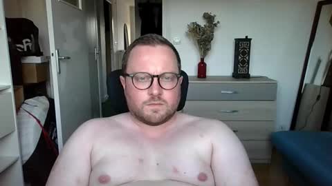 jeuneloup92 online show from 09/08/25, 05:56