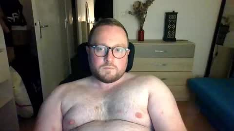 jeuneloup92 online show from 11/19/25, 05:46