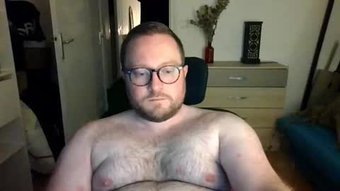 jeuneloup92 online show from 12/04/25, 05:54