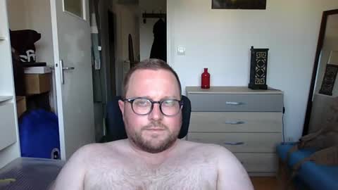 jeuneloup92 online show from 06/18/26, 04:33