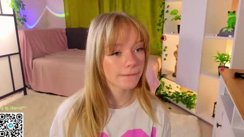 Gwen online show from 04/02/26, 08:06