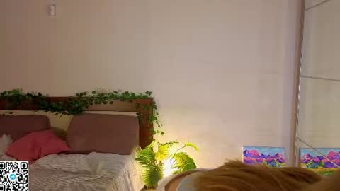 Snapshot of jewellhogan chatting on 06/11/26, 12:43 Gwen online show from 06/11/26, 12:43