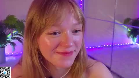 Snapshot of jewellhogan chatting on 07/05/26, 04:19 Gwen online show from 07/05/26, 04:19
