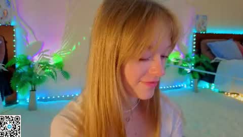Snapshot of jewellhogan chatting on 07/13/26, 09:06 Gwen online show from 07/13/26, 09:06