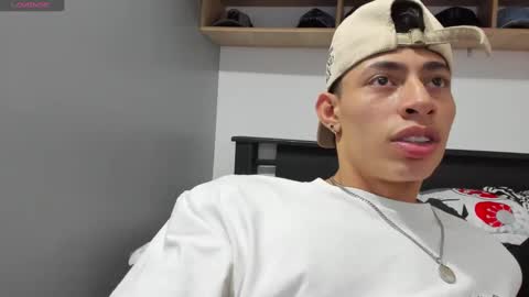 Snapshot of jey_cox23 chatting on 12/24/24, 03:27 jey cox online show from 12/24/24, 03:27