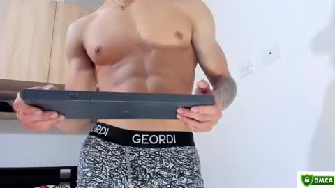 Snapshot of jey_cox23 chatting on 01/04/25, 11:54 jey cox online show from 01/04/25, 11:54