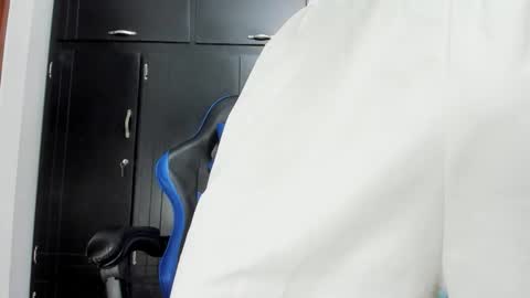 Snapshot of jey_cox23 chatting on 09/16/25, 12:06 jey cox online show from 09/16/25, 12:06