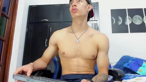 Snapshot of jey_cox23 chatting on 10/13/25, 12:27 jey cox online show from 10/13/25, 12:27