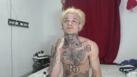 Snapshot of jeykob_23 chatting on 12/26/24, 03:49 JEYKOB online show from 12/26/24, 03:49