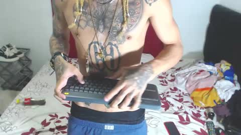 Snapshot of jeykob_23 chatting on 02/04/25, 12:40 JEYKOB online show from 02/04/25, 12:40