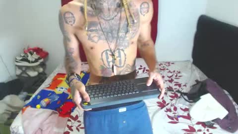 Snapshot of jeykob_23 chatting on 02/04/25, 09:49 JEYKOB online show from 02/04/25, 09:49