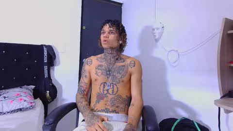 Snapshot of jeykob_23 chatting on 11/08/25, 11:03 JEYKOB online show from 11/08/25, 11:03