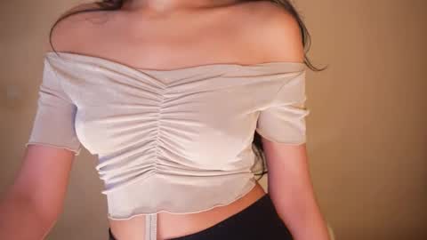 Snapshot of jhaanvi chatting on 12/21/24, 04:46 Jhaanvi online show from 12/21/24, 04:46