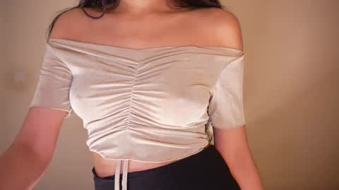 Snapshot of jhaanvi chatting on 01/02/25, 04:13 Jhaanvi online show from 01/02/25, 04:13