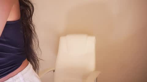 Snapshot of jhaanvi chatting on 02/17/25, 06:15 Jhaanvi online show from 02/17/25, 06:15