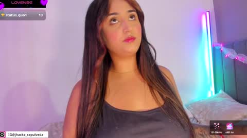 Snapshot of jhacky_sweet chatting on 12/11/24, 02:09 jhackelin My independent account online show from 12/11/24, 02:09